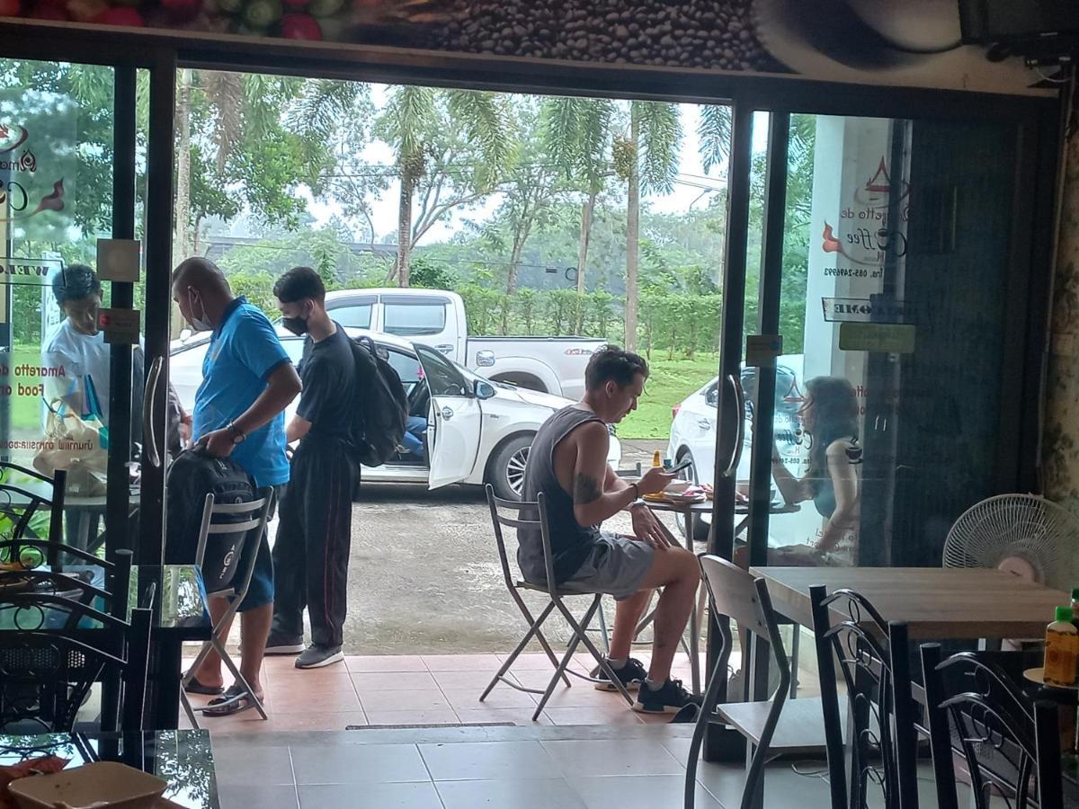 Amaretto Hostel Surat Thani Exterior photo