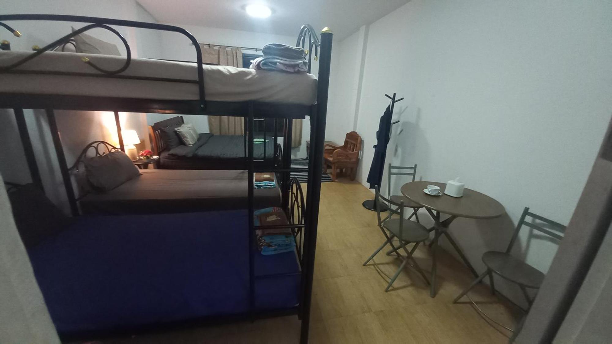 Amaretto Hostel Surat Thani Exterior photo