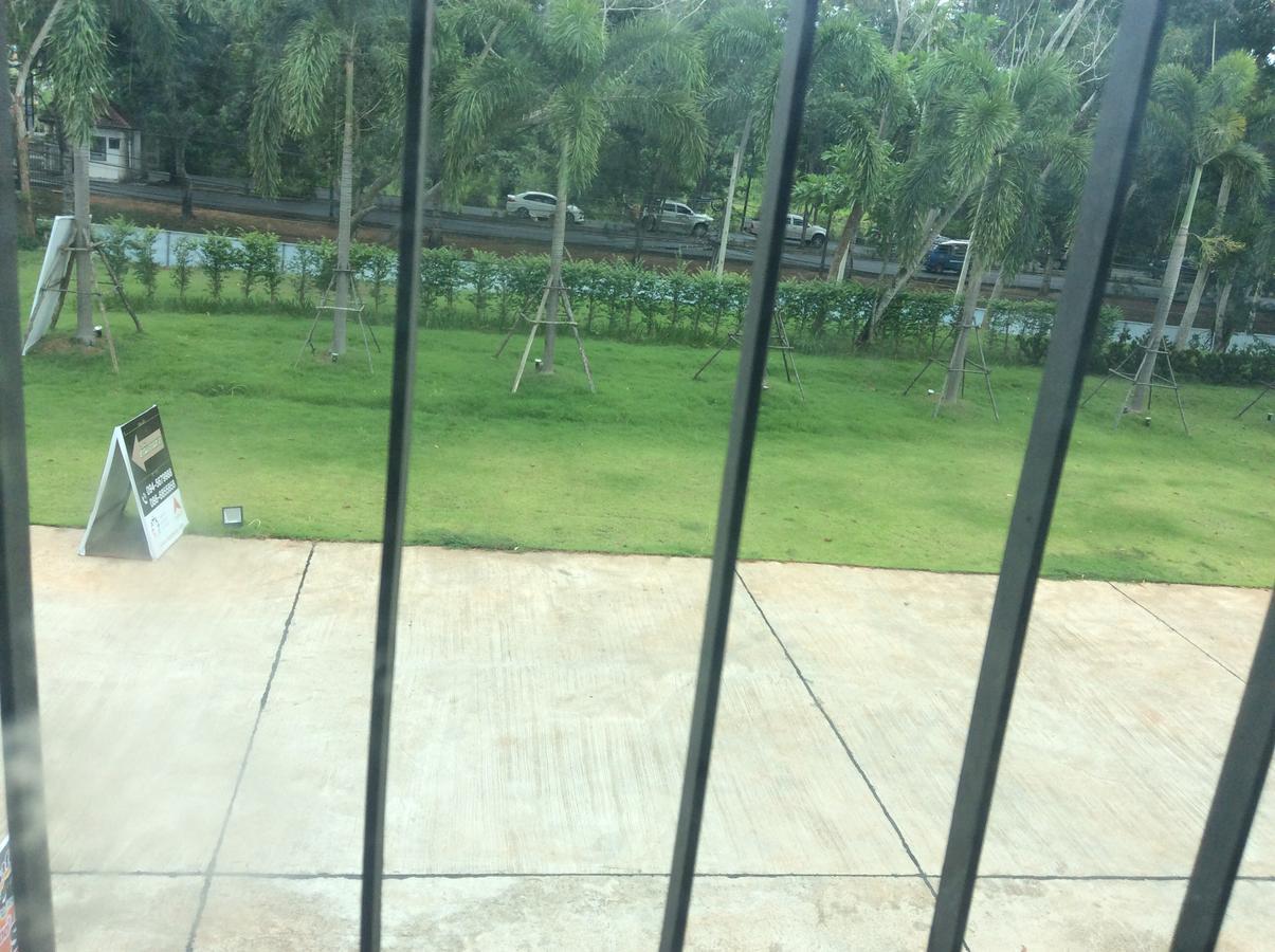 Amaretto Hostel Surat Thani Exterior photo