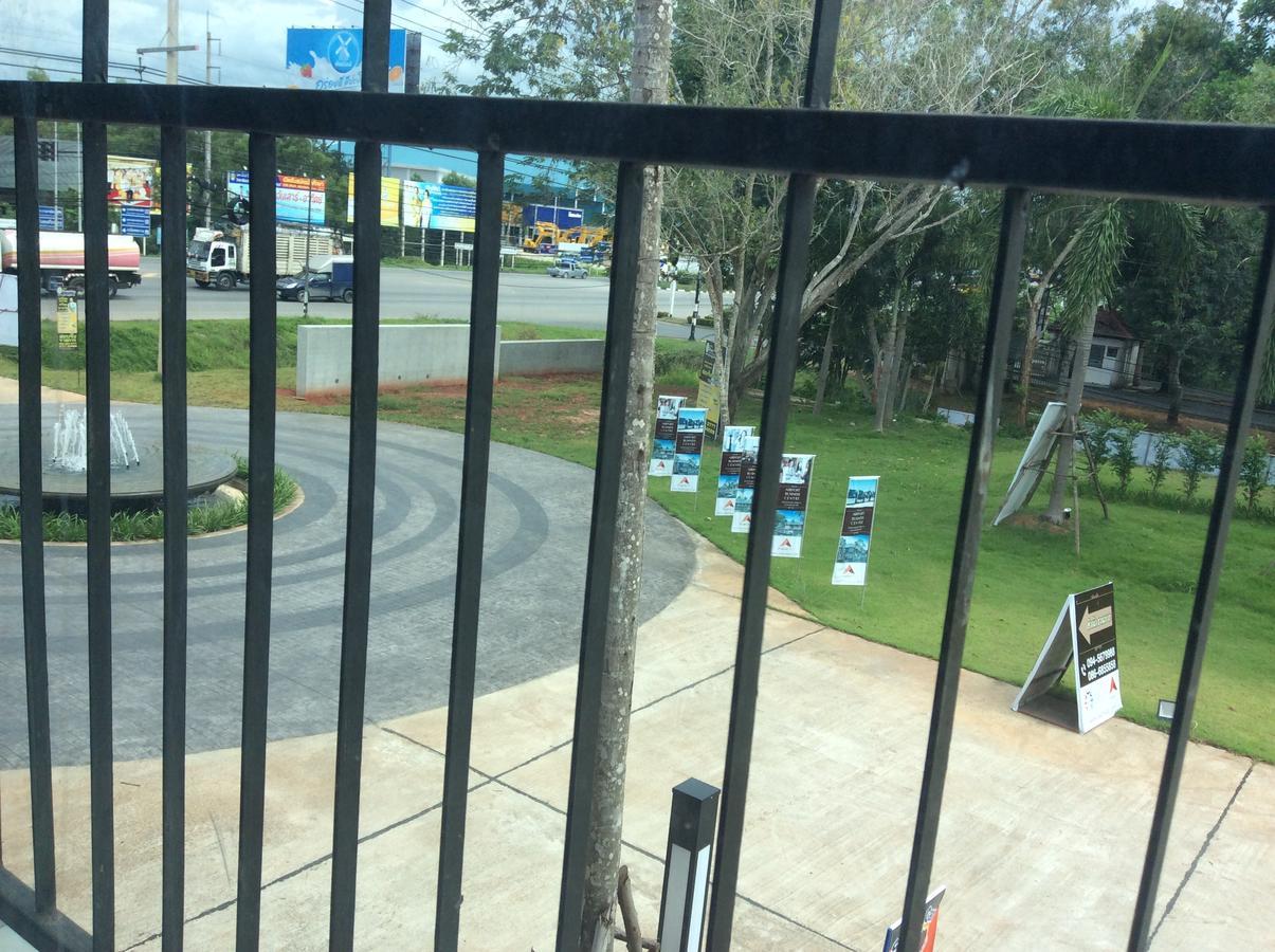 Amaretto Hostel Surat Thani Exterior photo